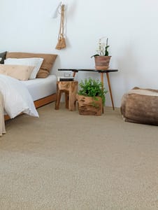 Weldadig frisé tapijt van 100% Solution Dyed PES – Ultra Soft Yarn - dé top onder je voeten .